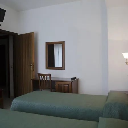 Aquila Hotel 3*