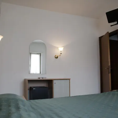 Aquila 3*