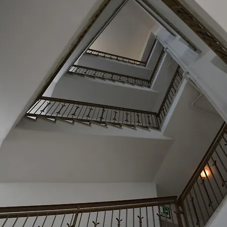Aquila Hotel 3*